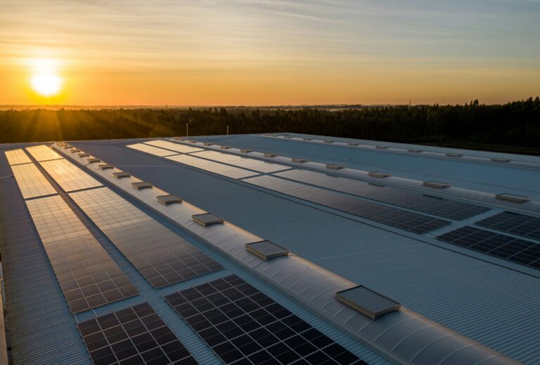Cutting Costs with Commercial Solar in Alberta