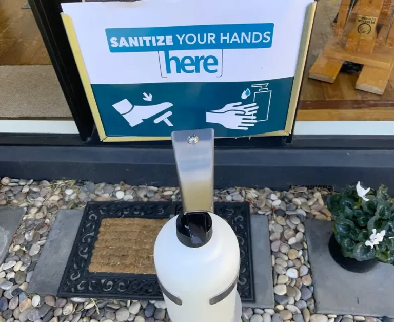 Effortless Hygiene: Hands-Free Sanitiser Dispenser for Any Space