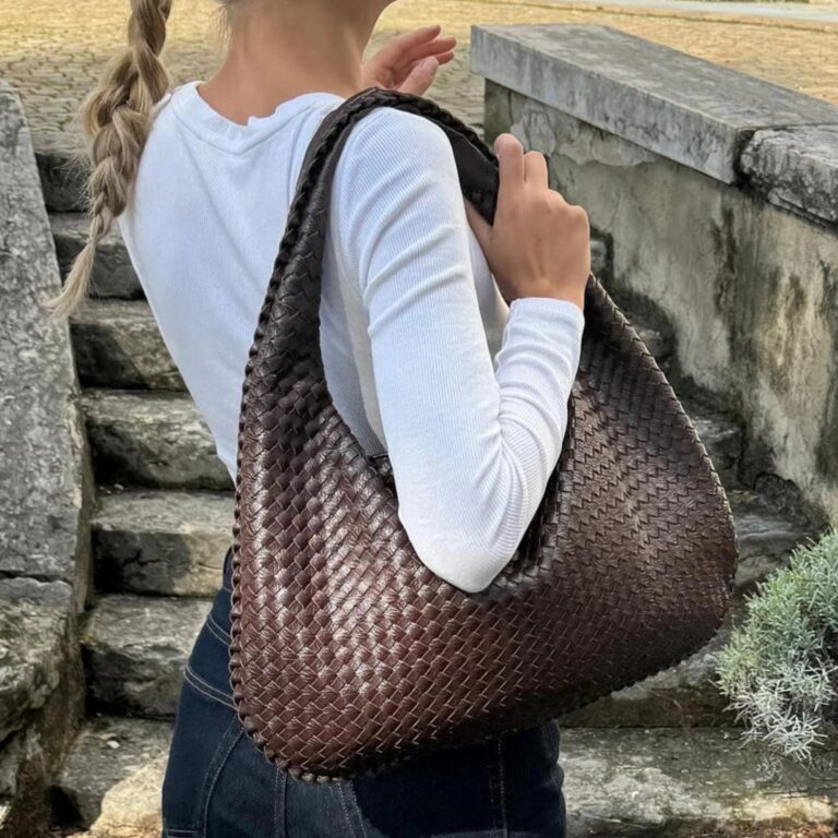 Chic Woven Shoulder Bag for Everyday Style
