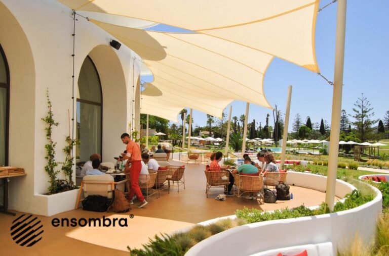 Pergolas Bioclimaticas Malaga: elegancia y confort exterior Pergolas Bioclimaticas Malaga: elegancia y confort exterior