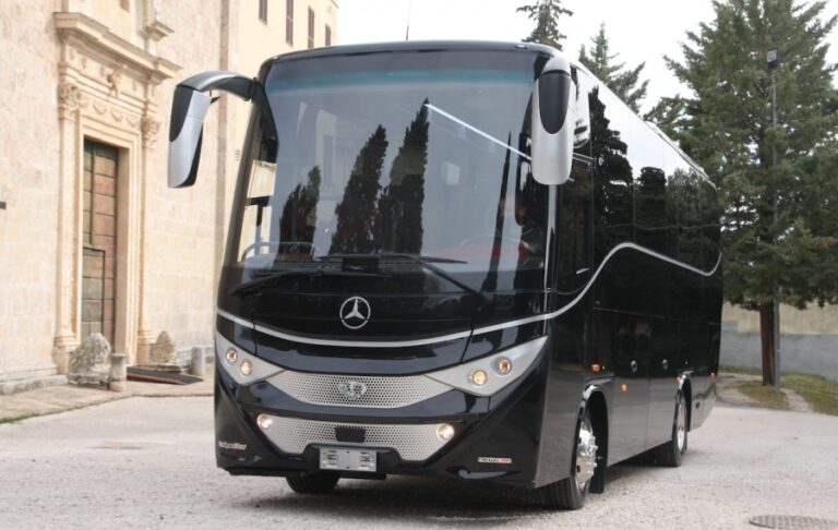 Reliable Group Transport in Rome for Any Occasion
