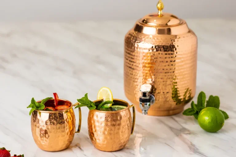 Discover Copper Water Bottles: Health, Style and Sustainability